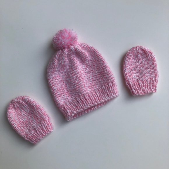 Pink & White Hat & Mitten Set for Newborn - Picture 1 of 1